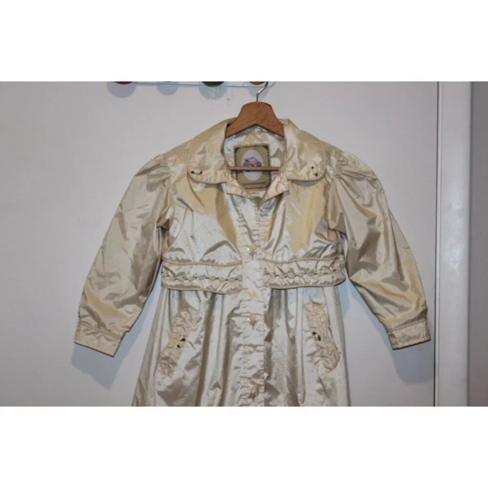 Vintage .W. Fisher I Girls 6x ivory Satin Dress Coat With Puff Sleeves & Ruffled